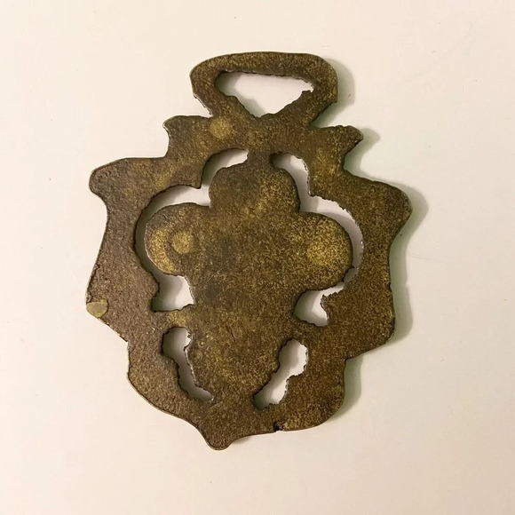 Vintage Brass Horse Medallion Ornament Heraldic  Badge Prince of Wales - Picture 2 of 6